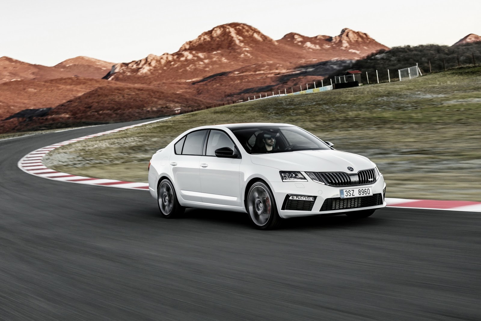 Skoda a7 фото